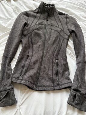 Lululemon fitted gray zipper jacket